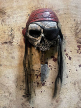 Old Salty Knifer Swinging Pirate Wall Creeper