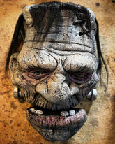 The Monster Jaw Swinging Wall Creeper