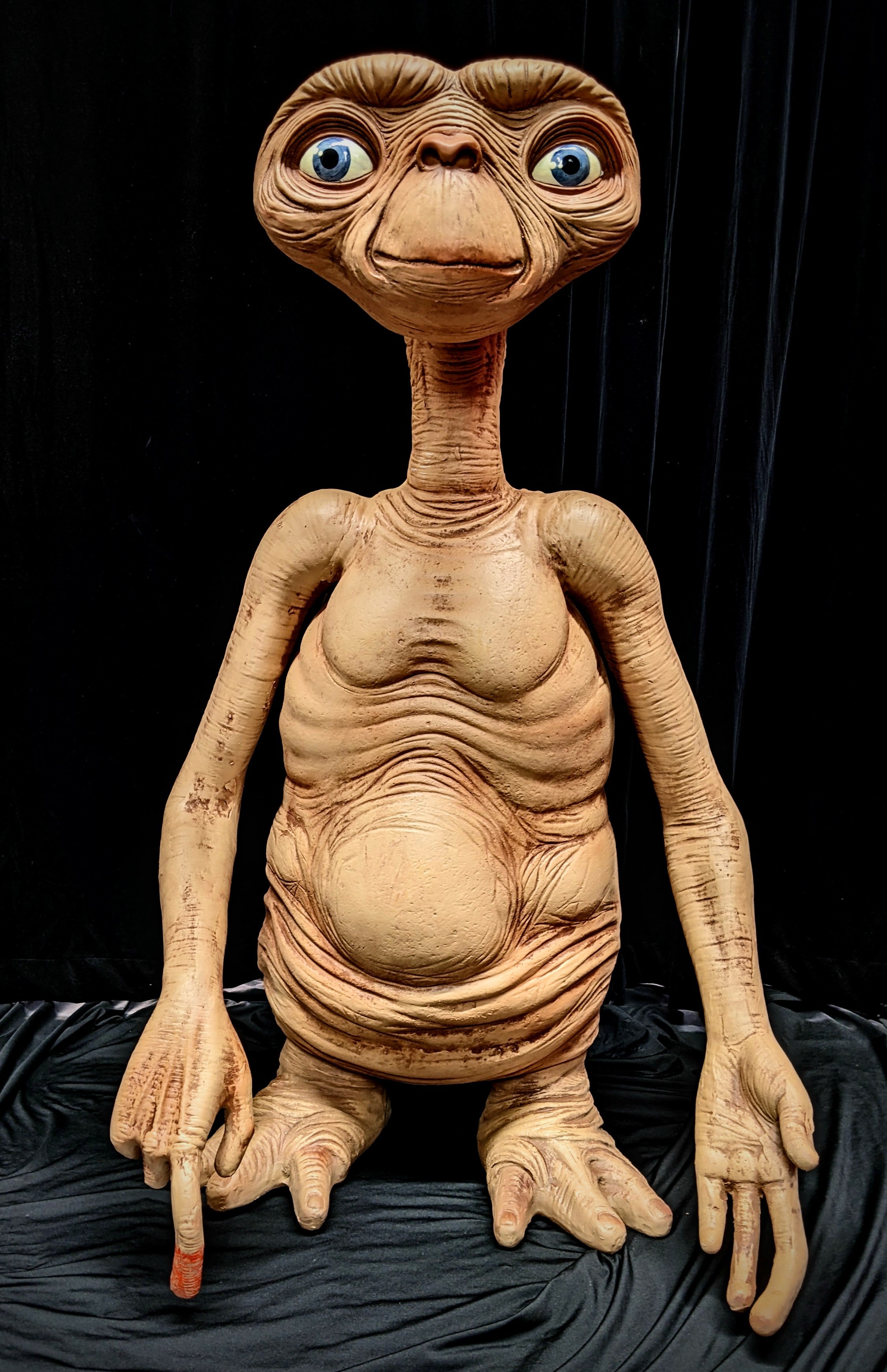 E.T. The Extraterrestrial 3' Ultimate Life Size Scale Stunt Prop Repli
