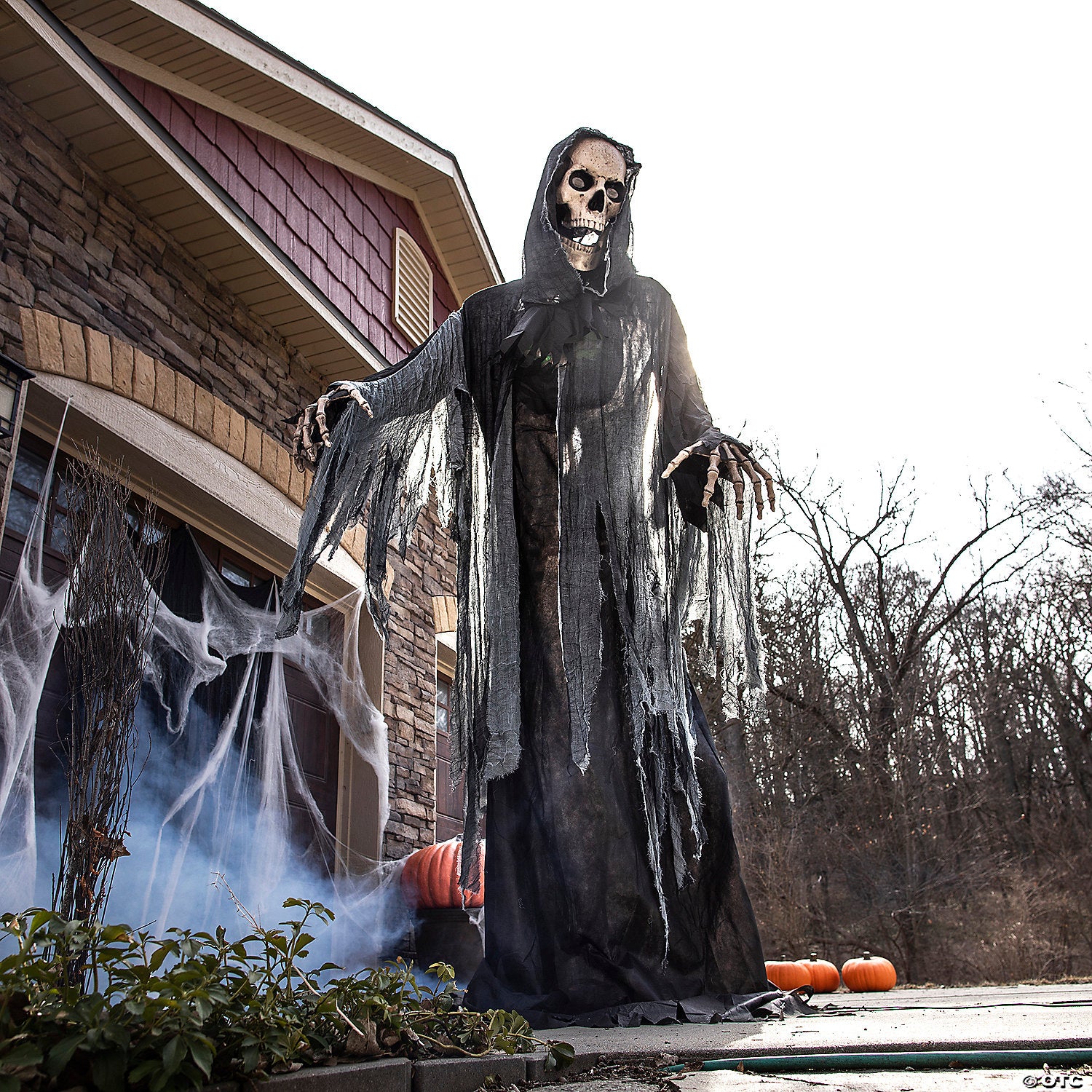 10' Towering Reaper Animated Prop Decoration