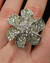 Unique Stretchy Flower Ring