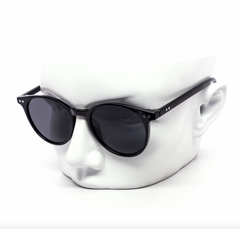 Timeless Modern Vintage Round Sunglasses