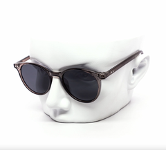 Timeless Modern Vintage Round Sunglasses