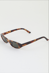 Chic-Wide Sunglasses