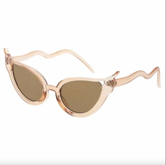 Vintage Medium Sized Cat Eye Sunglasses