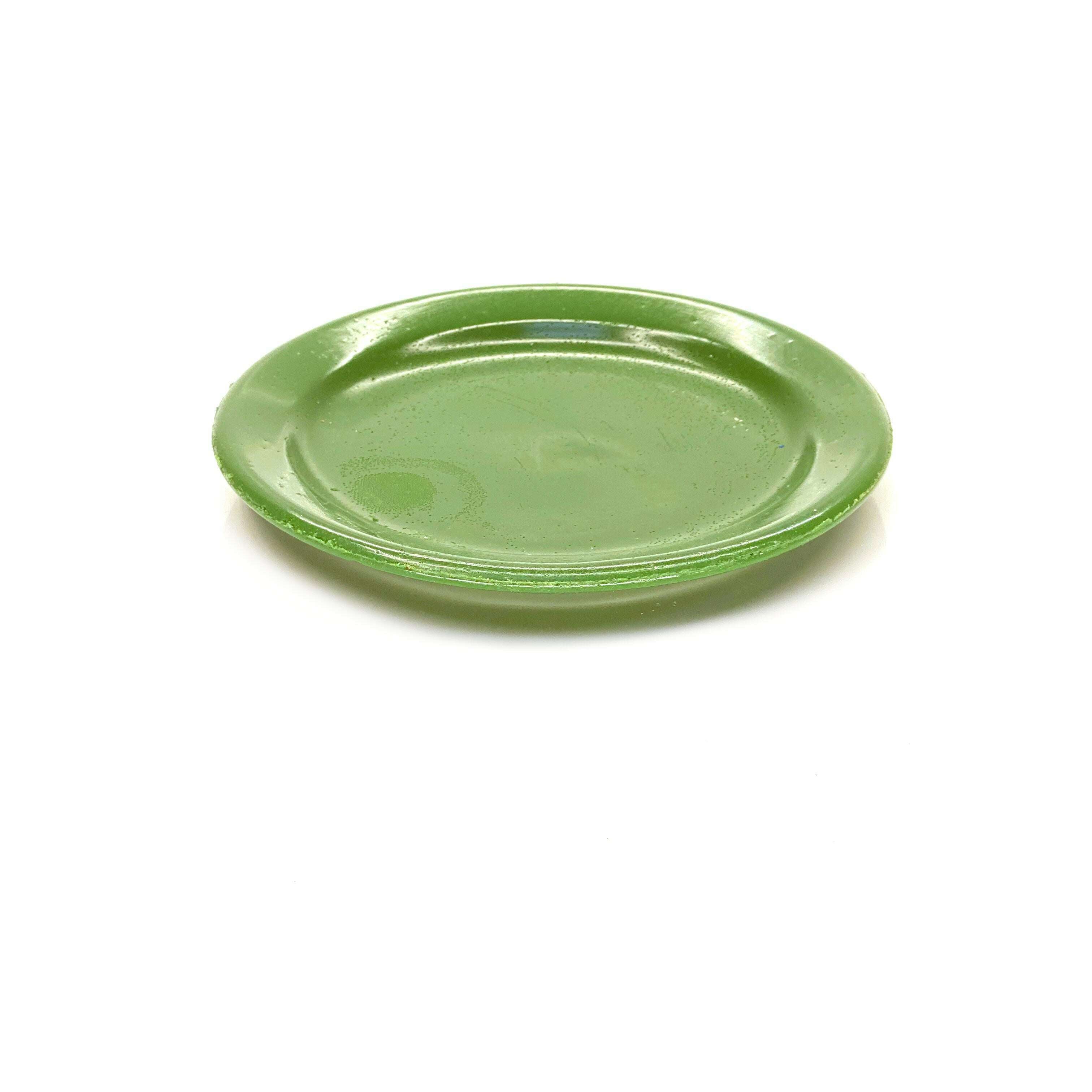 Breakaway Small Dinner Plate Prop