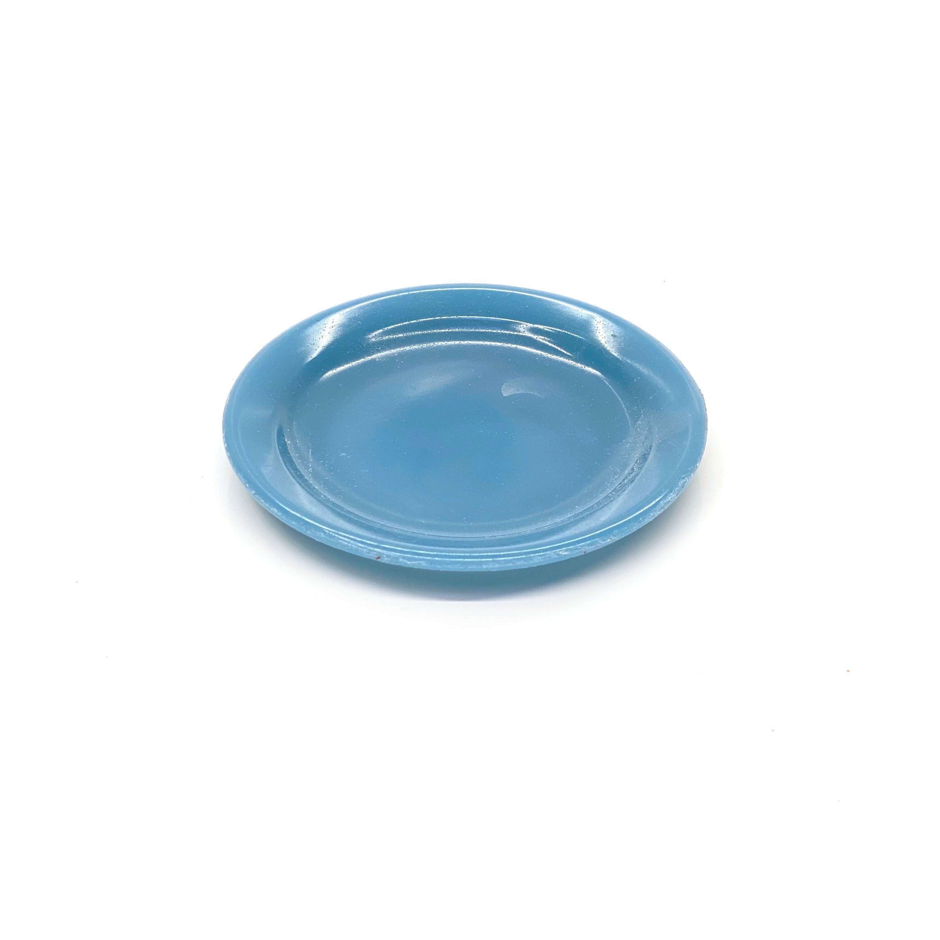 Breakaway Small Dinner Plate Prop