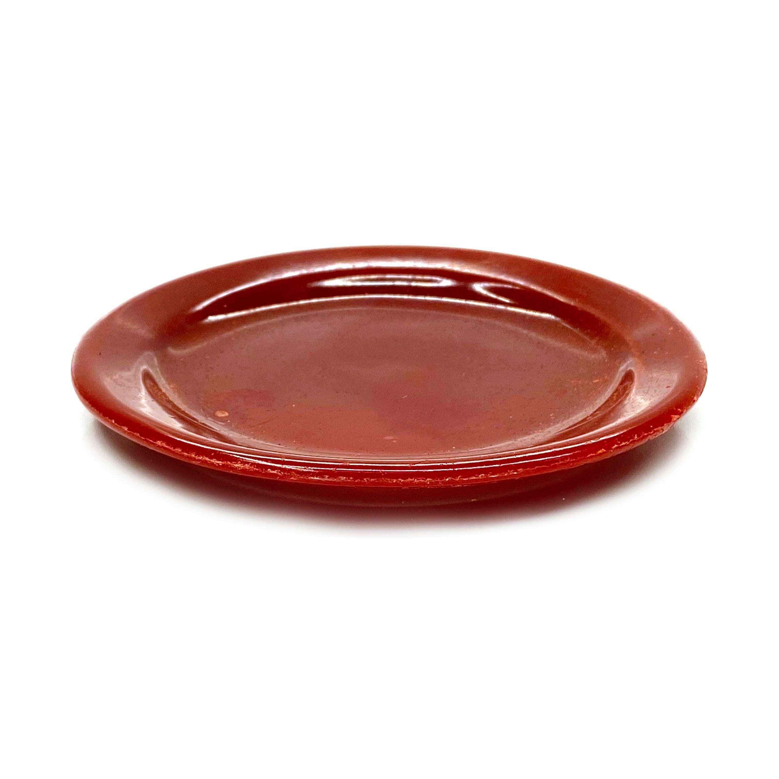 Breakaway Small Dinner Plate Prop