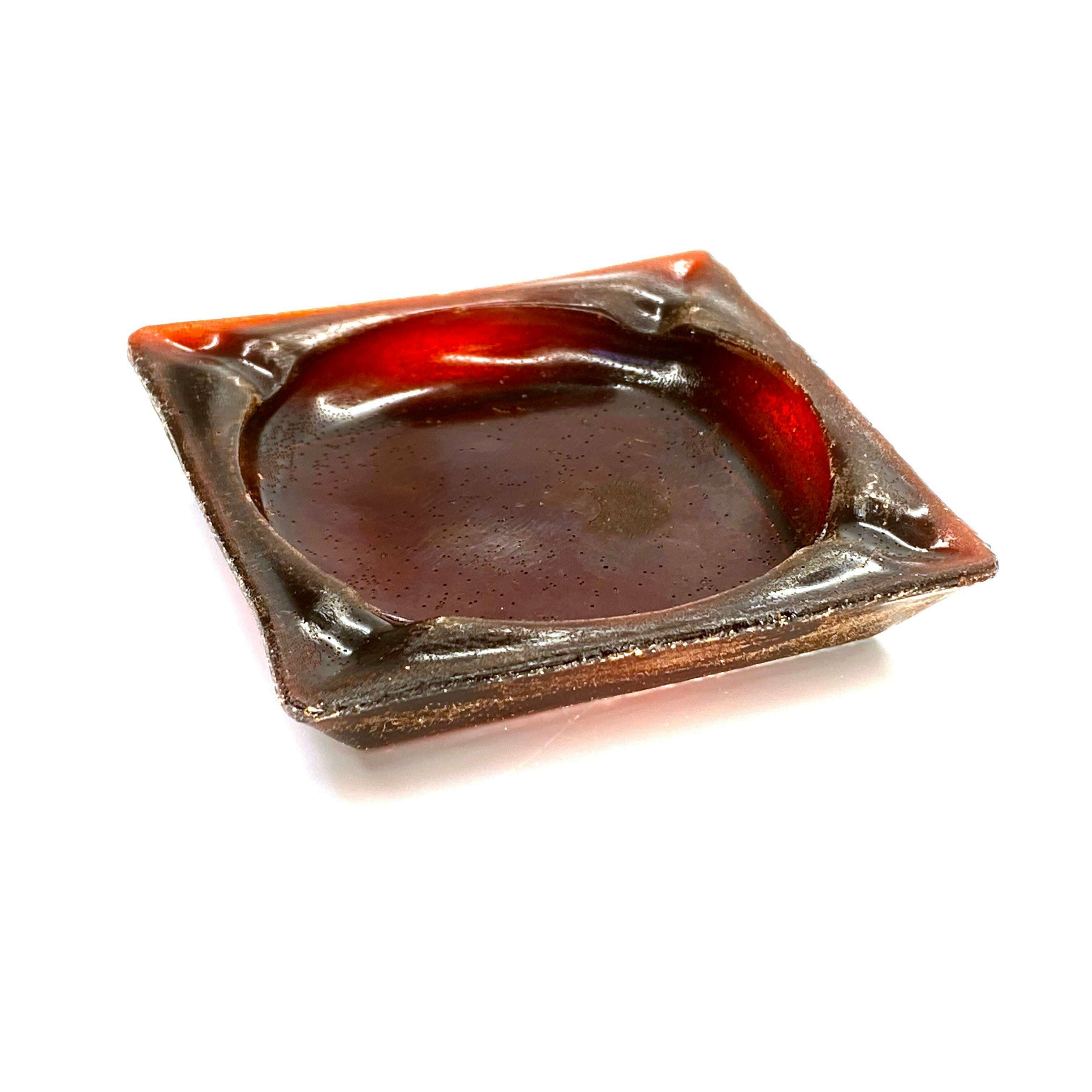 Breakaway Square Ash Tray