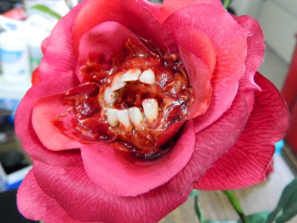 Freaky Flowers "Love Bites" Prop Red Rose