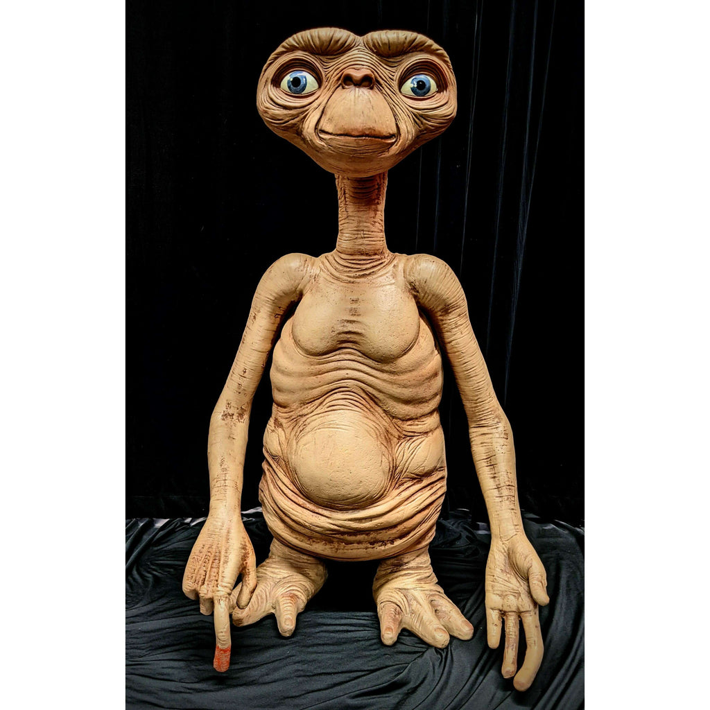 E.T. The Extraterrestrial 3' Ultimate Life Size Scale Stunt Prop