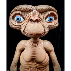 E.T. The Extraterrestrial 3' Ultimate Life Size Scale Stunt Prop Replica by NECA