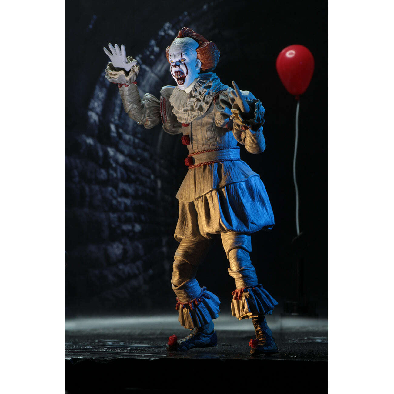 IT: 7" Ultimate Pennywise Collectible Action Figure