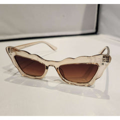 Wavy Cat Eye Frame Sunglasses