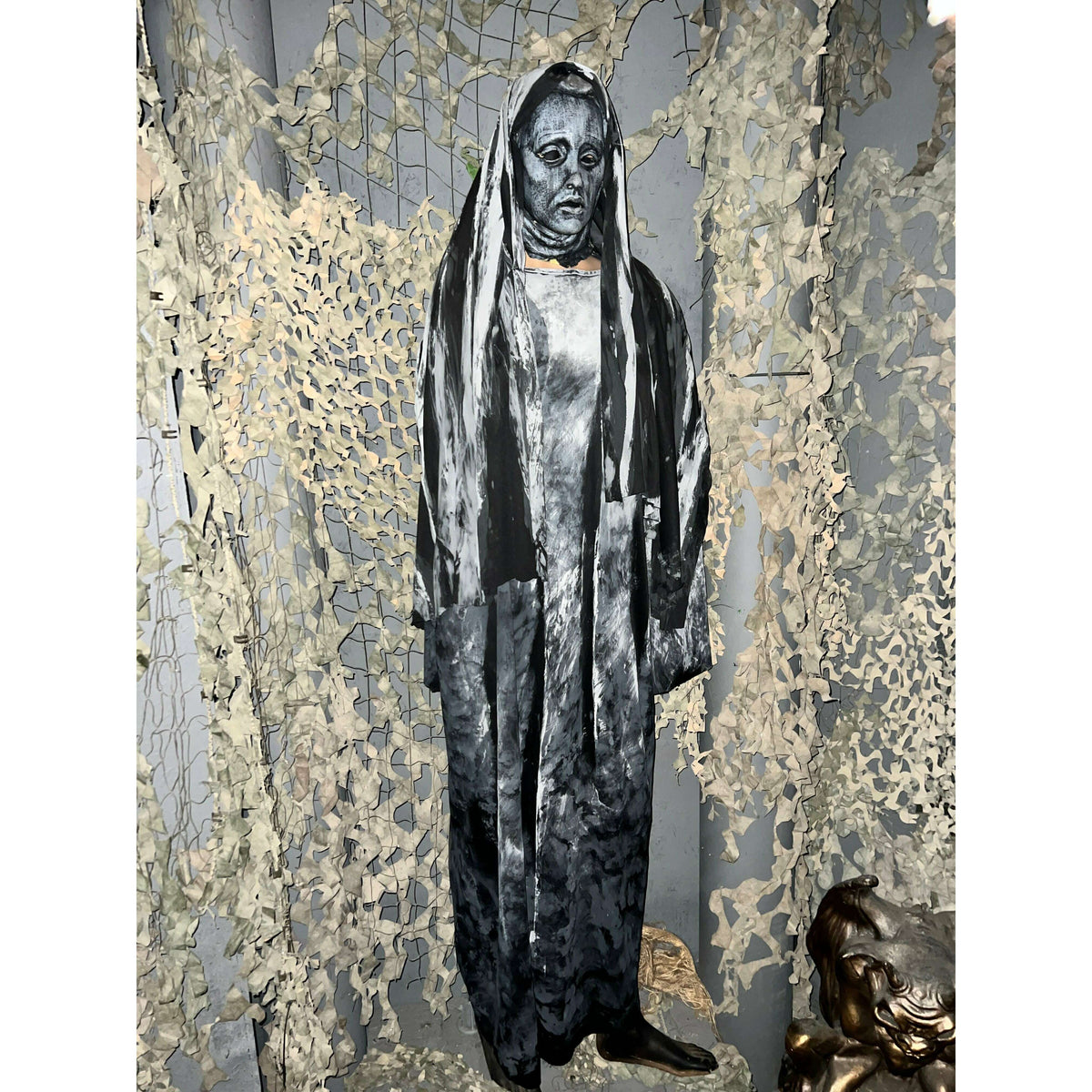 Weeping Angel Statue Standing Prop