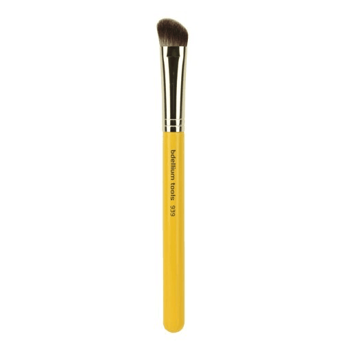 Bdellium Tools Studio 939 Slanted Detailer Brush