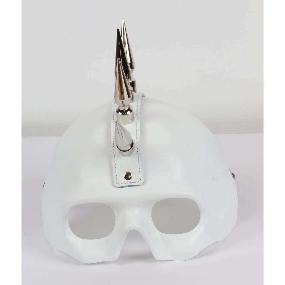 Skull Mask w/Metal Spikes