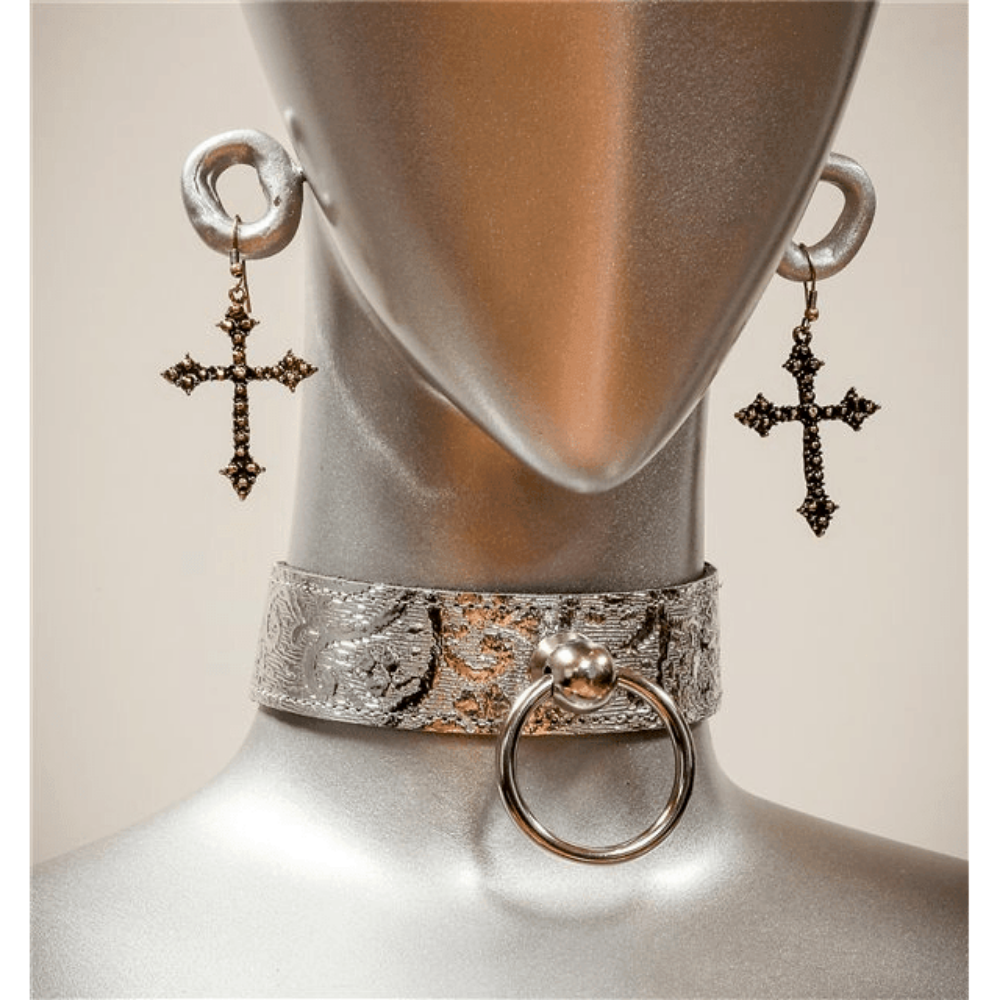 Silver Metallic Brocade Choker with Ring